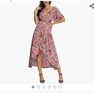 ⭐⭐ CLOSET CLEAR OUT⭐⭐NWOT Pink v neck floral dress